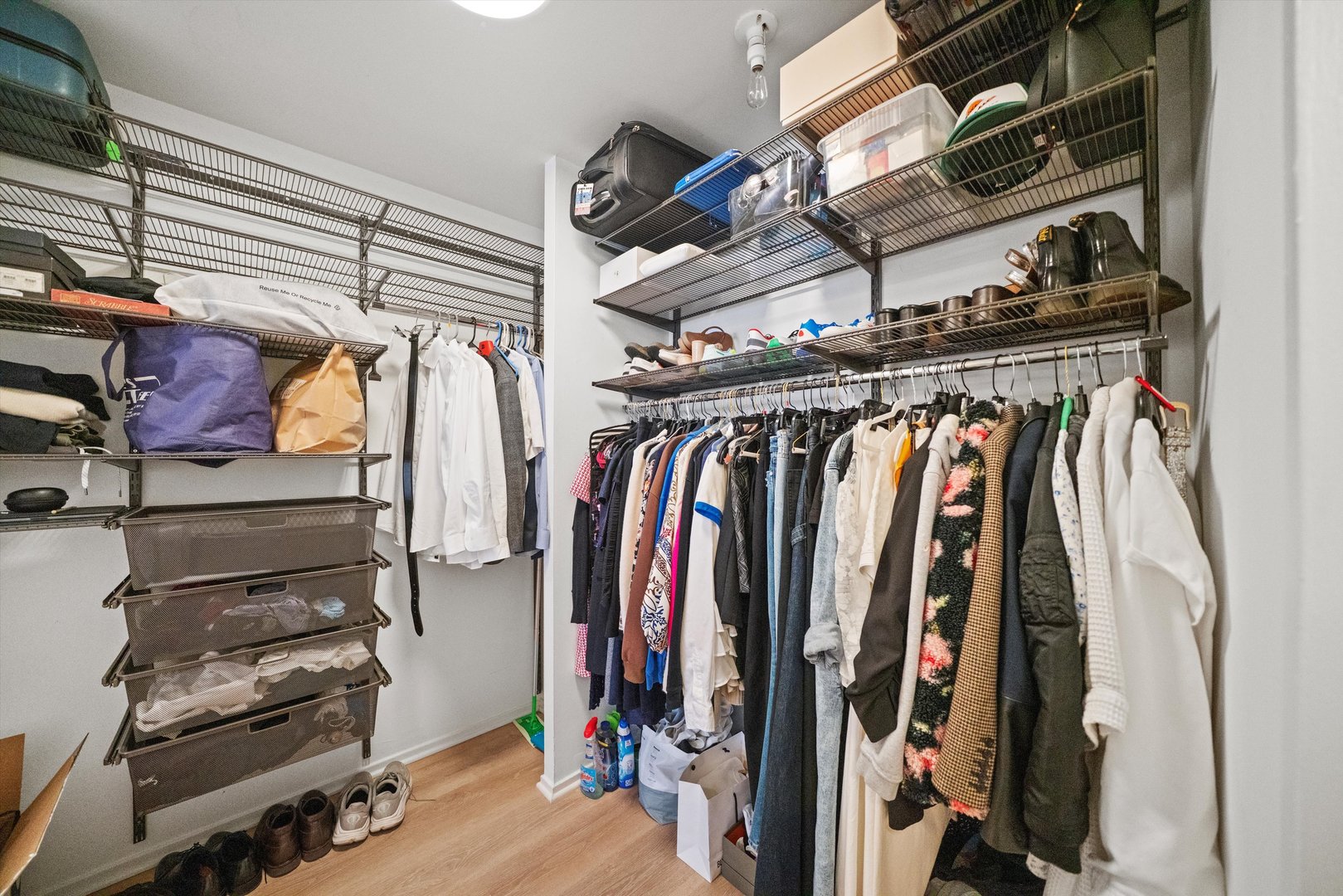 1030 N State Street Unit: 3G