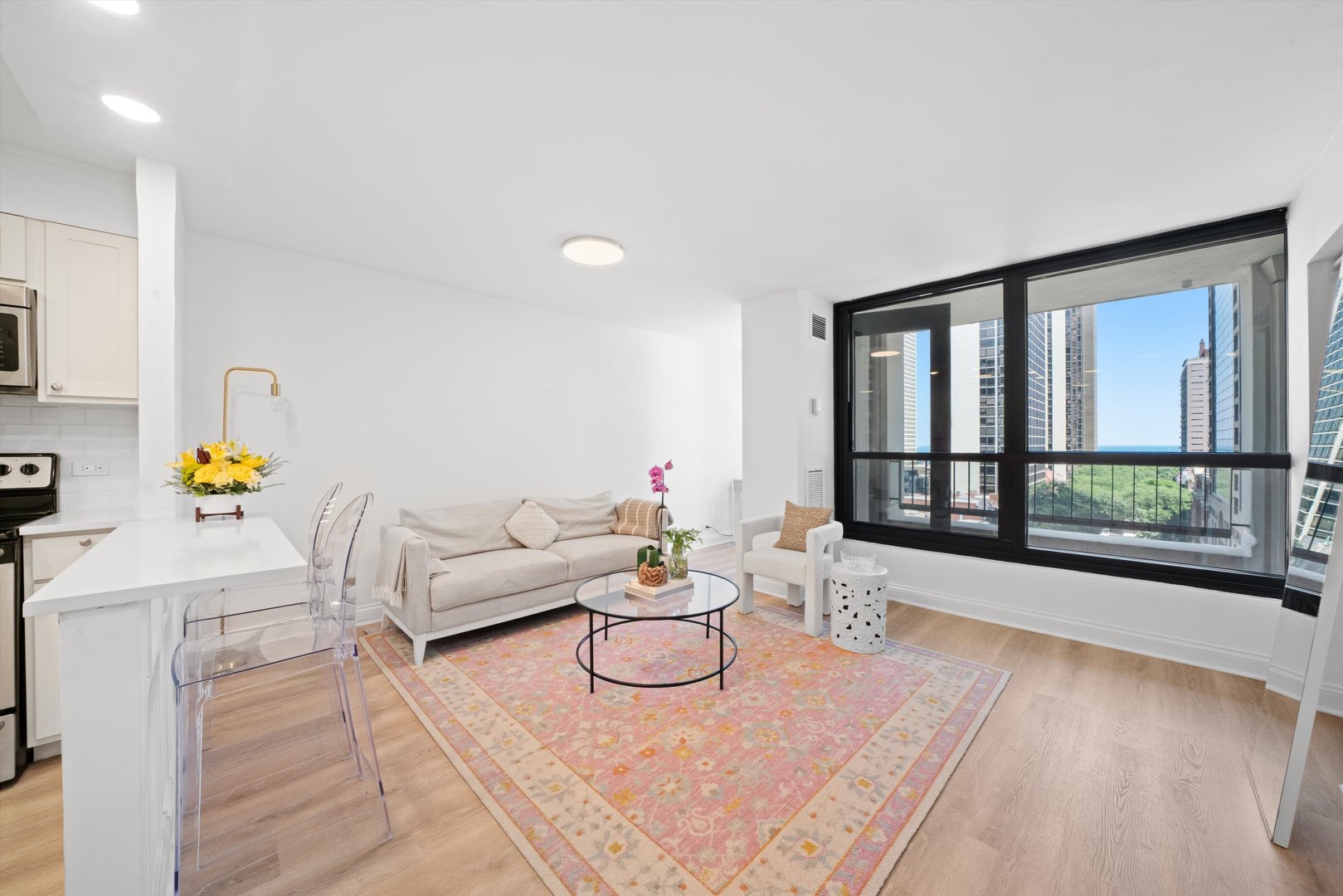 1030 N State Street Unit: 3G