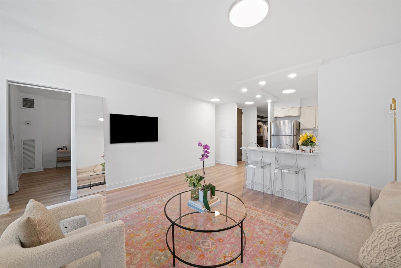 1030 N State Street Unit: 3G