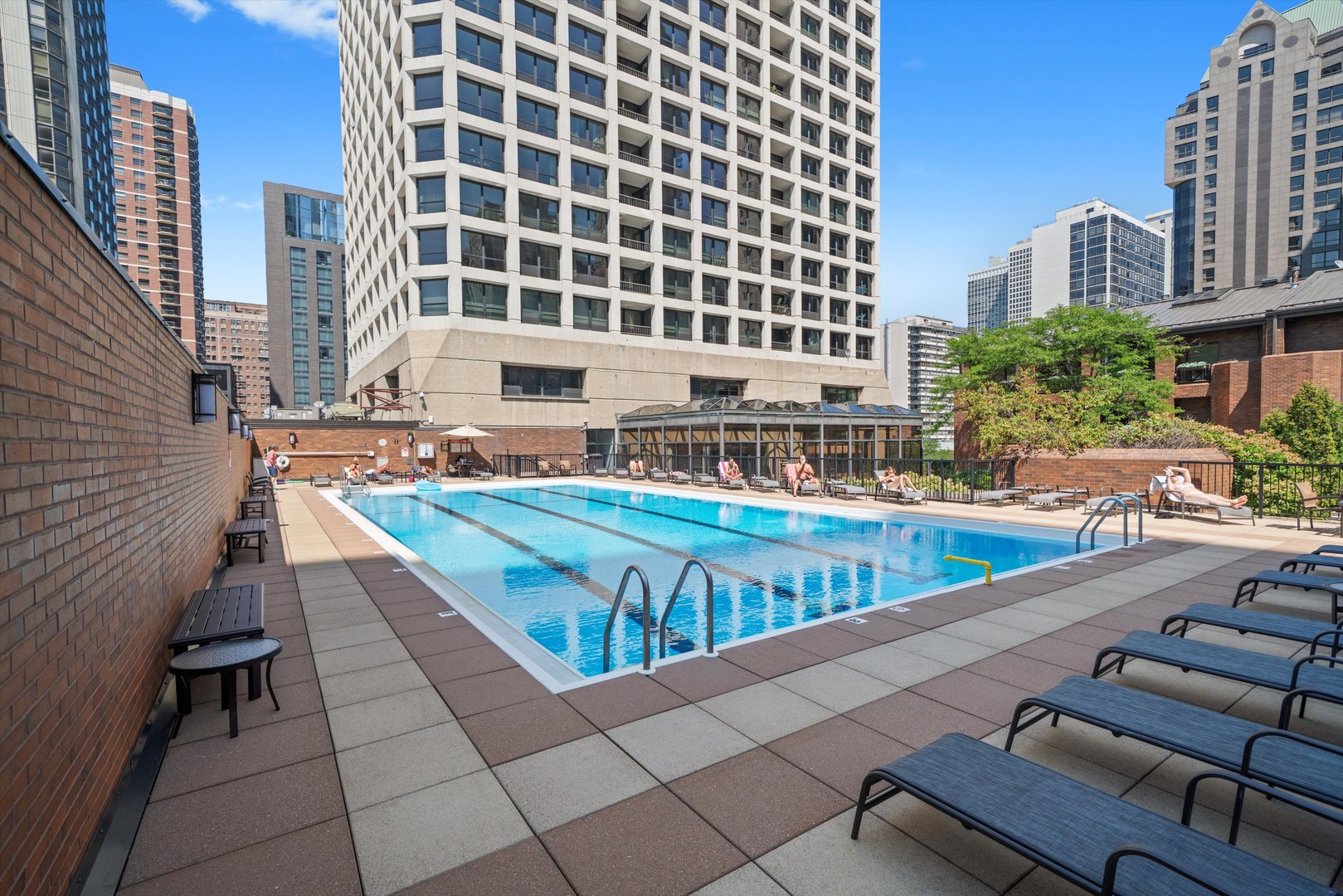 1030 N State Street Unit: 3G