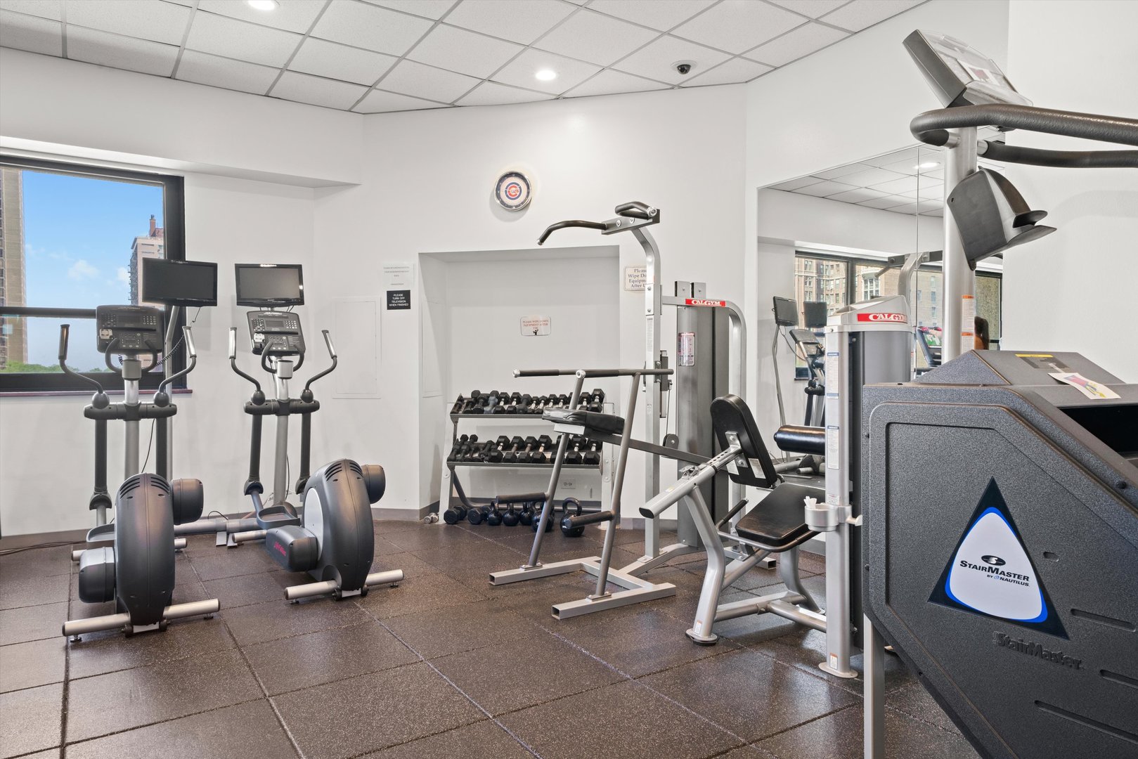 1030 N State Street Unit: 3G