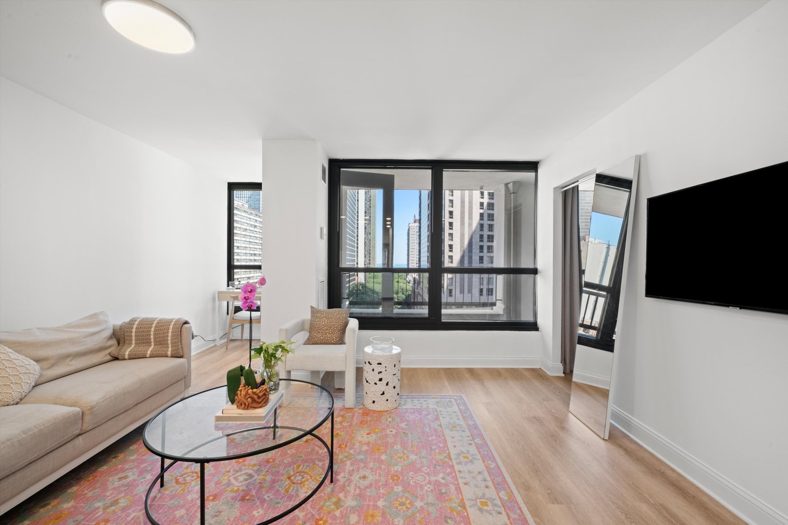 1030 N State Street Unit: 3G