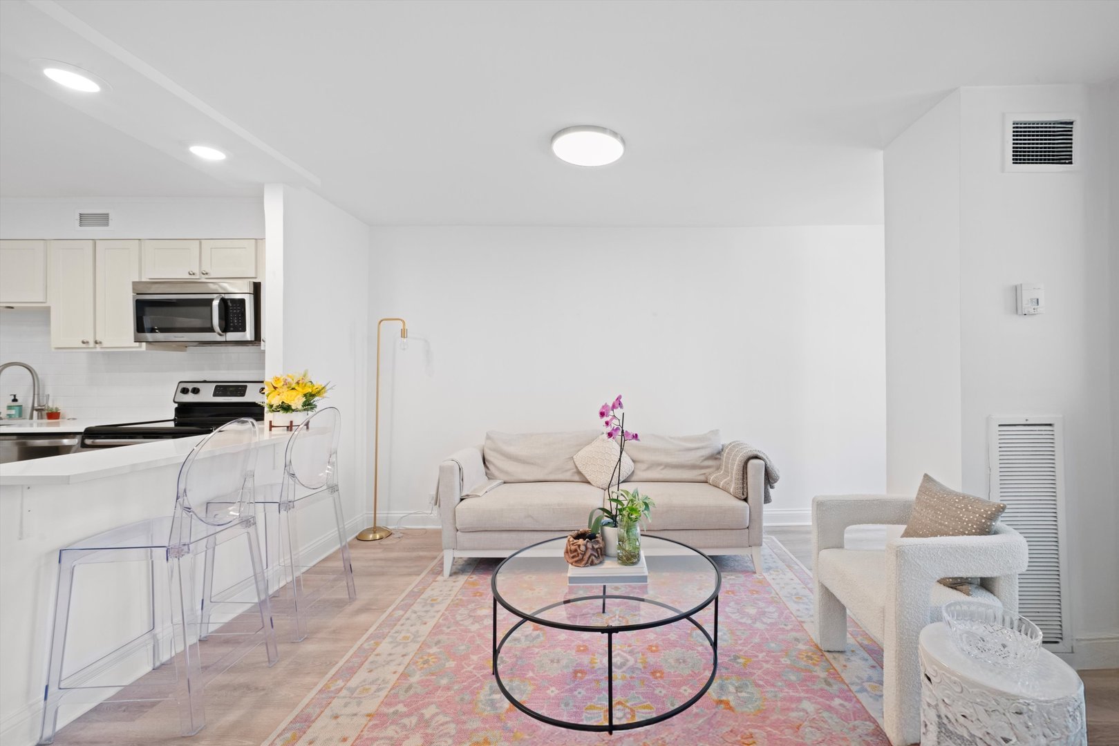 1030 N State Street Unit: 3G