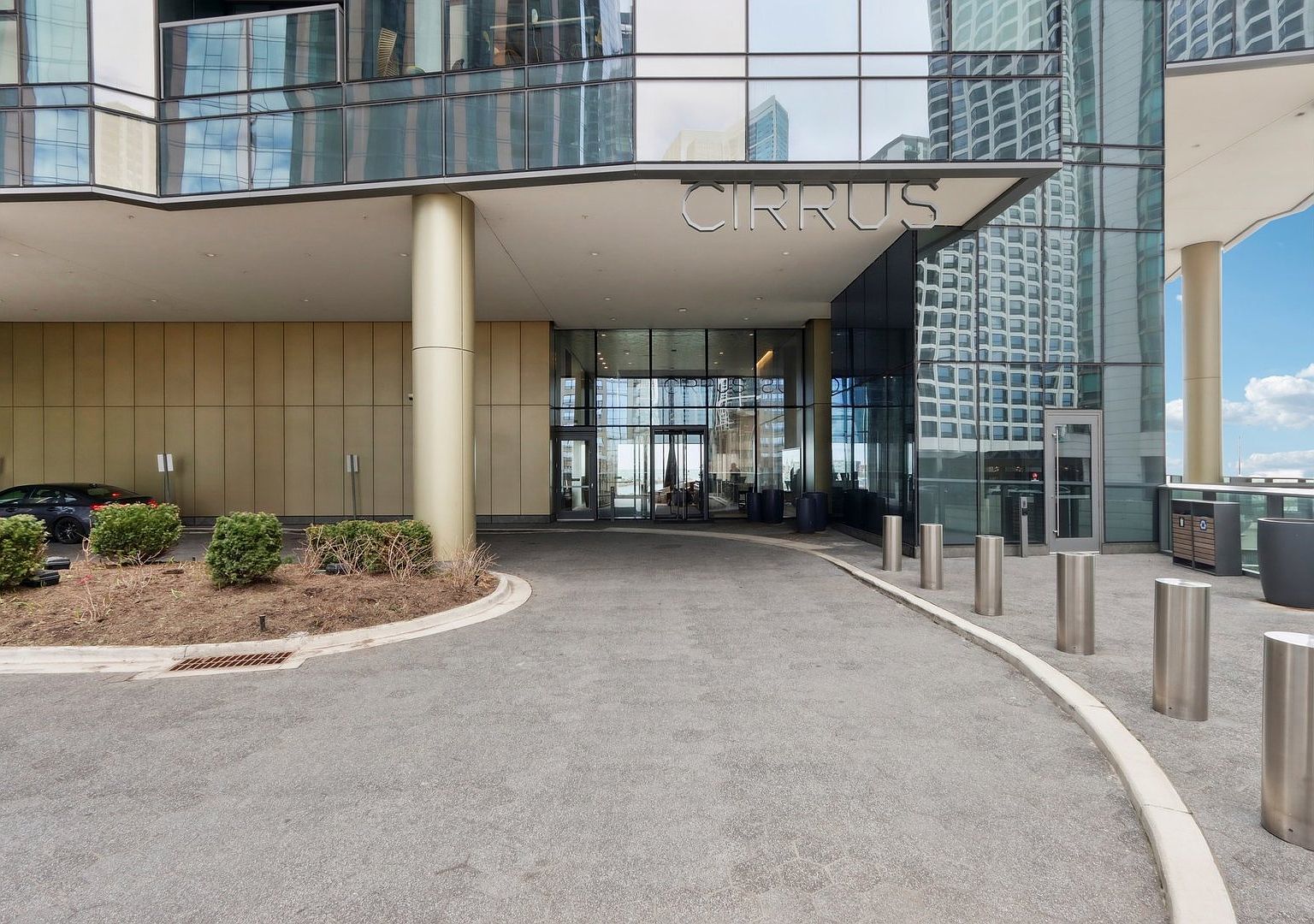 211 N Harbor Drive Unit: 1008