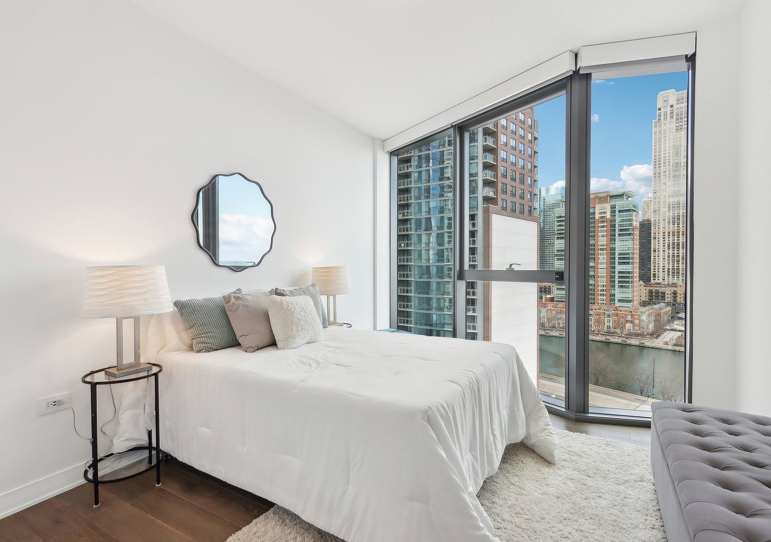 211 N Harbor Drive Unit: 1008