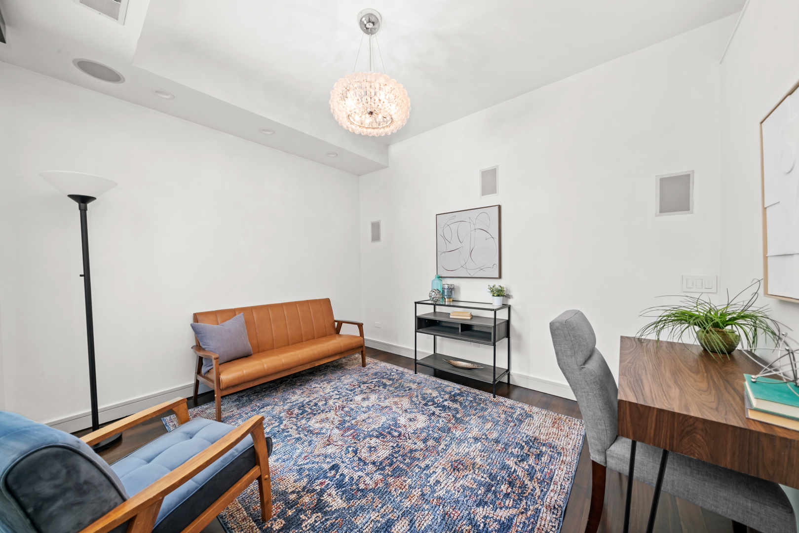550 W Wellington Avenue Unit: 3E