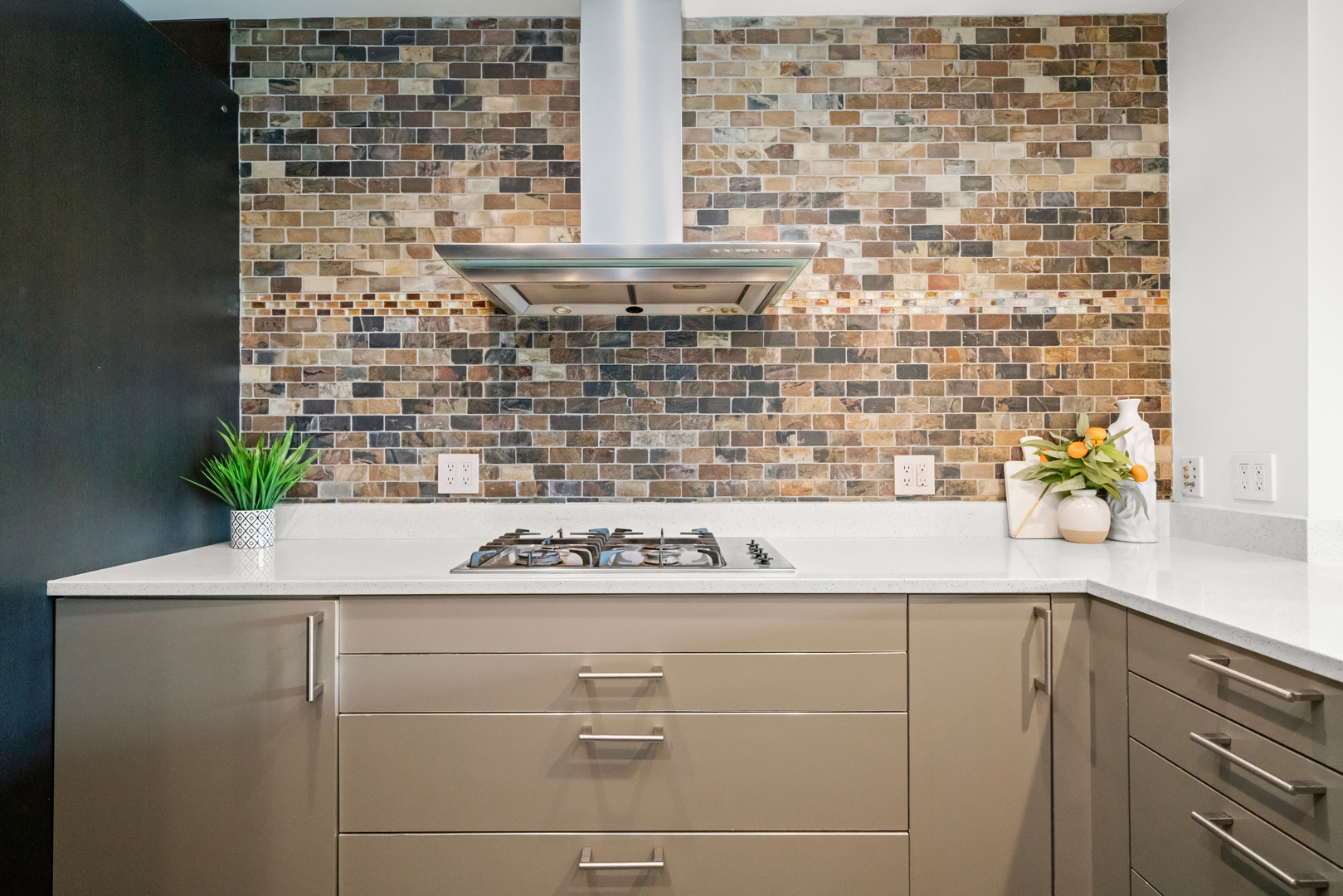 550 W Wellington Avenue Unit: 3E