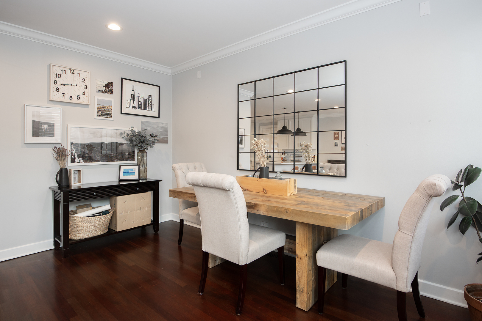 2319 W Wabansia Avenue Unit: 3