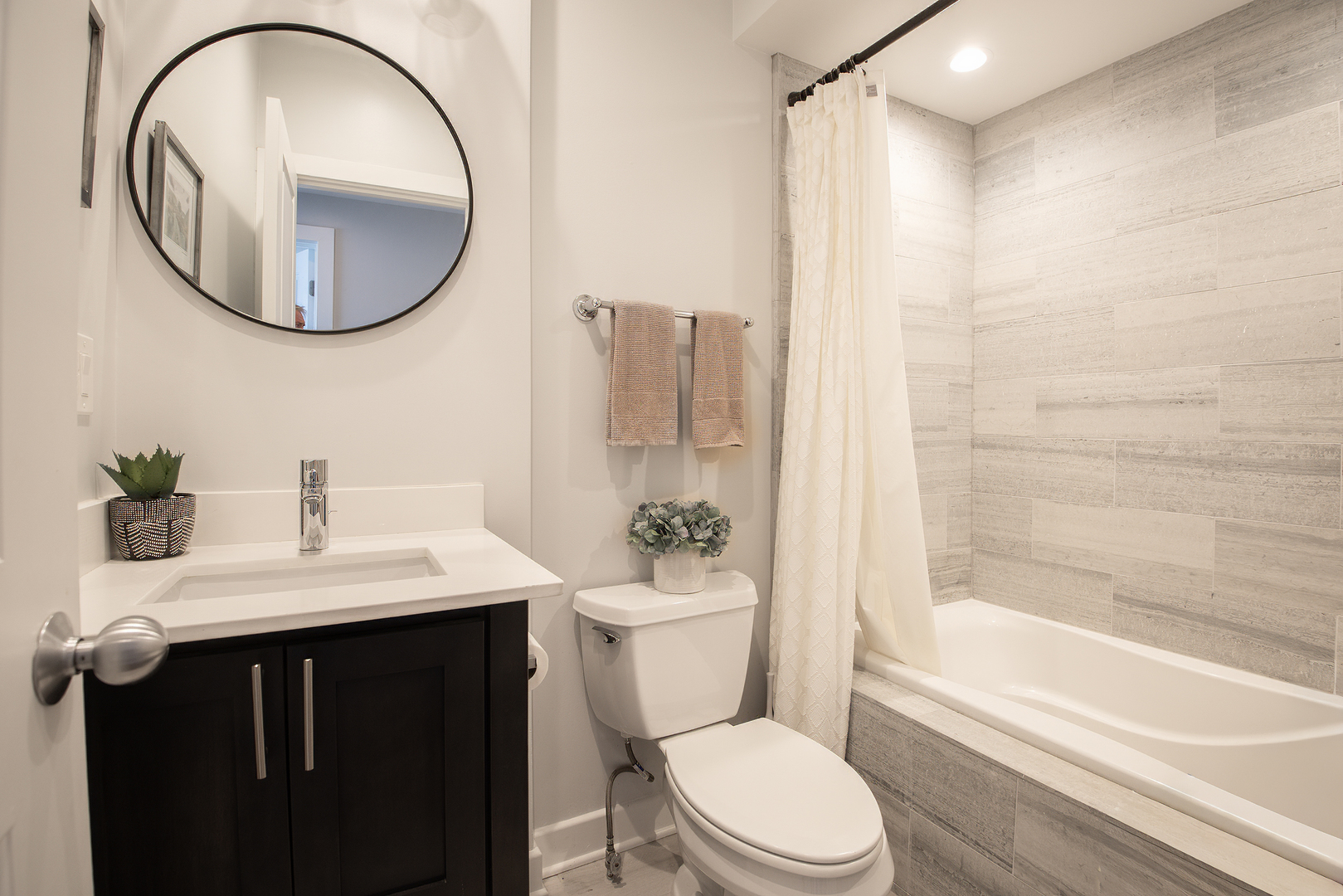 2319 W Wabansia Avenue Unit: 3