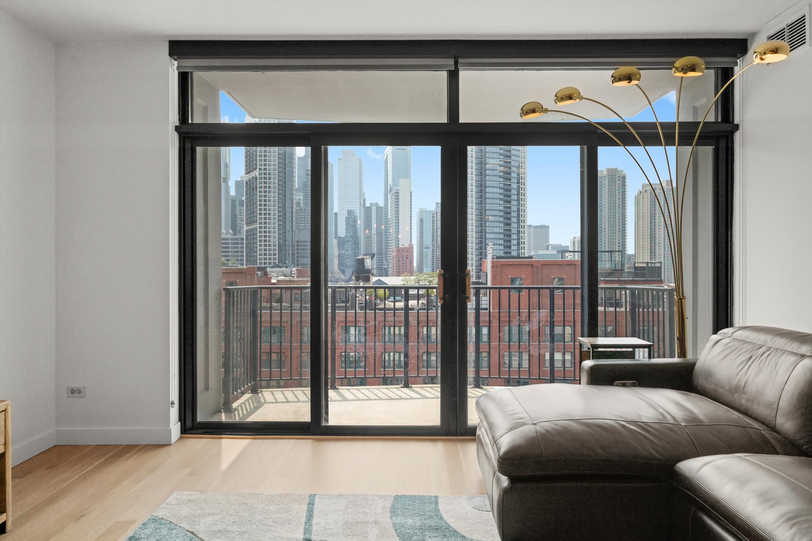 435 W Erie Street Unit: 1103