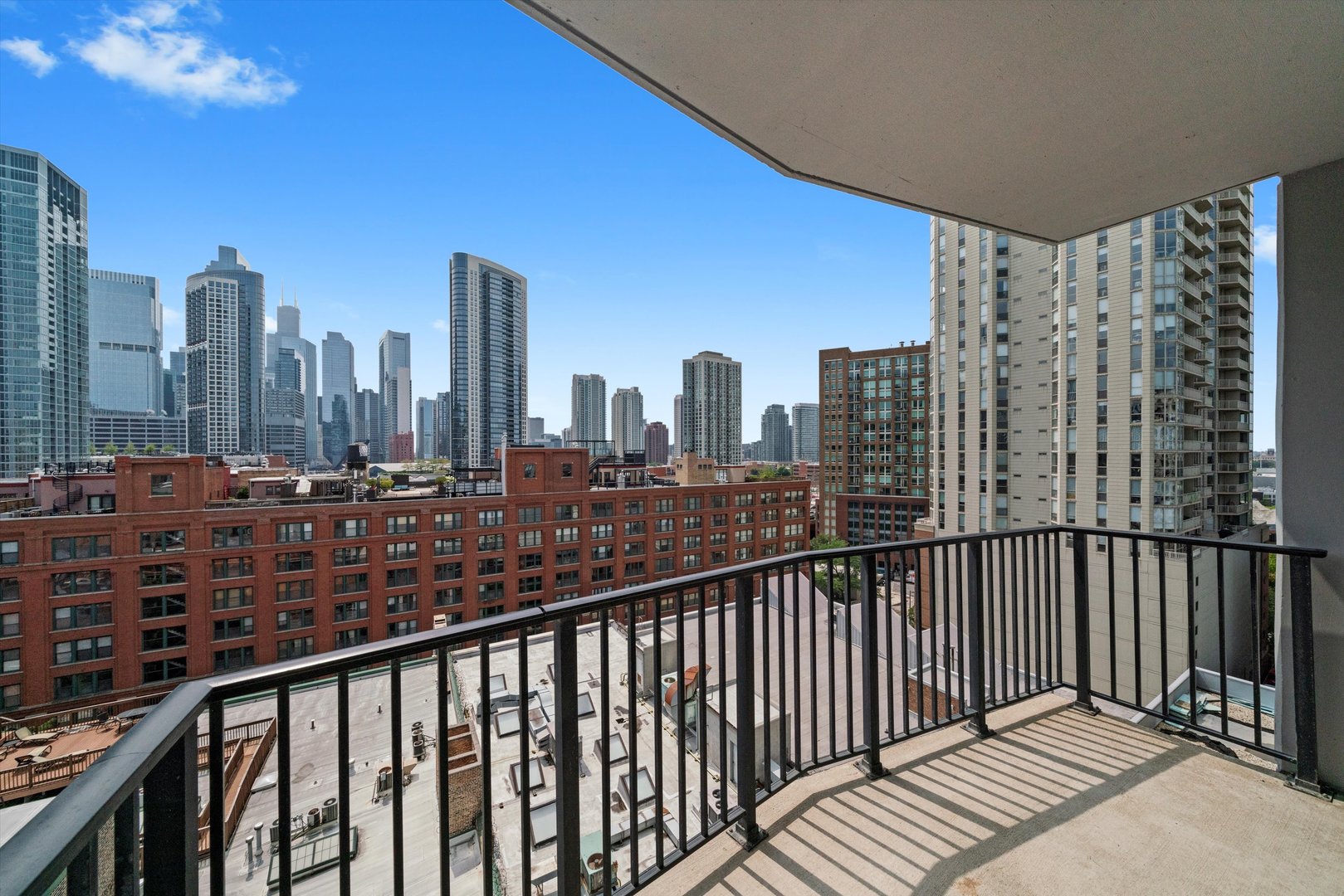 435 W Erie Street Unit: 1103
