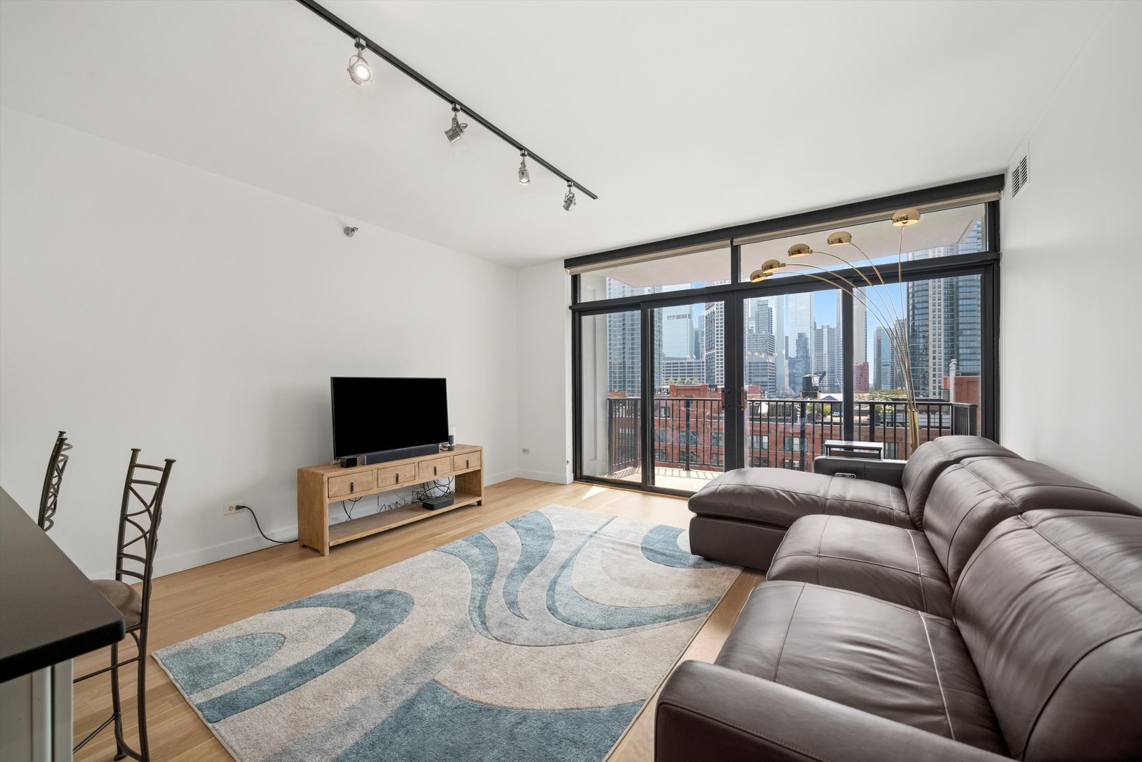 435 W Erie Street Unit: 1103