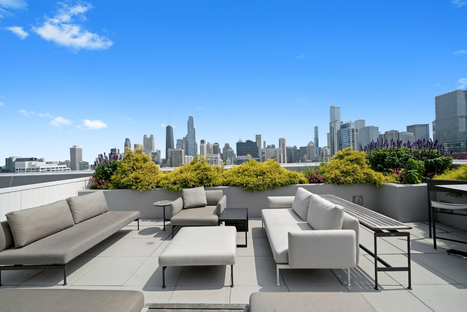 435 W Erie Street Unit: 1103