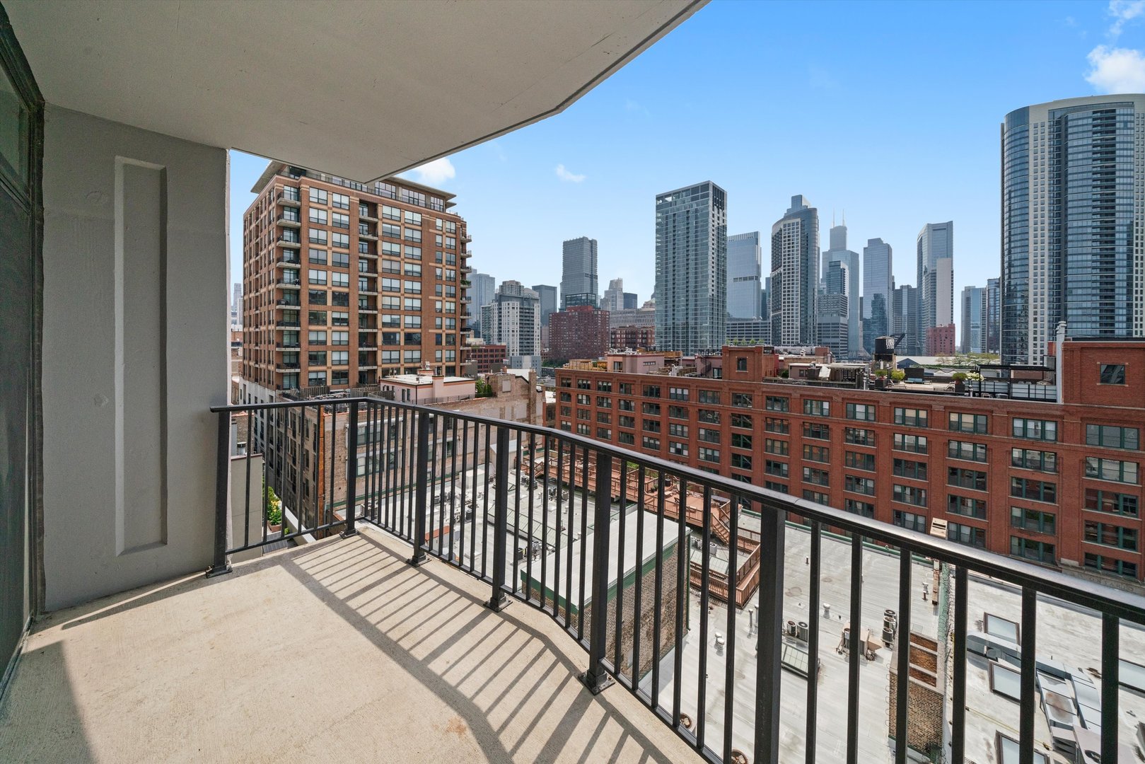 435 W Erie Street Unit: 1103