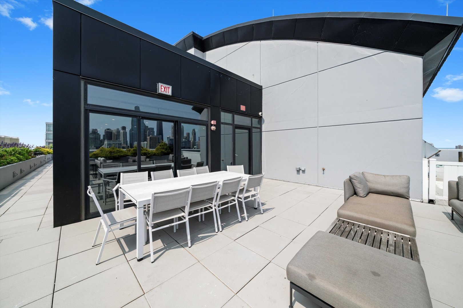 435 W Erie Street Unit: 1103