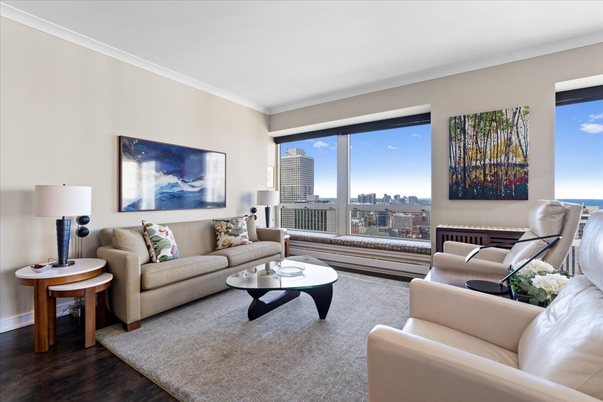 57 E Delaware Place Unit: 3404