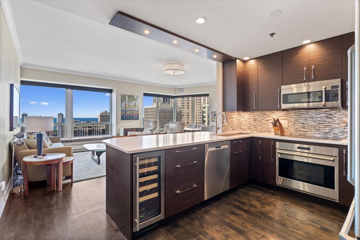 57 E Delaware Place Unit: 3404