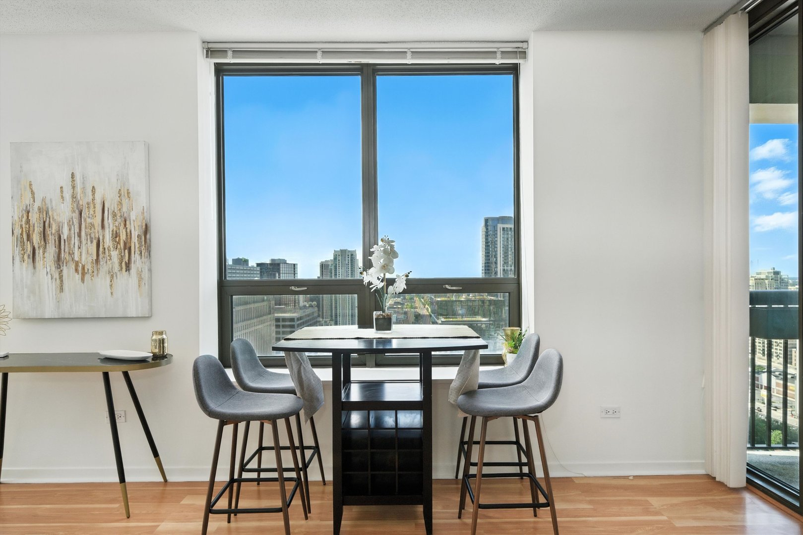 400 N La Salle Drive Unit: 2908