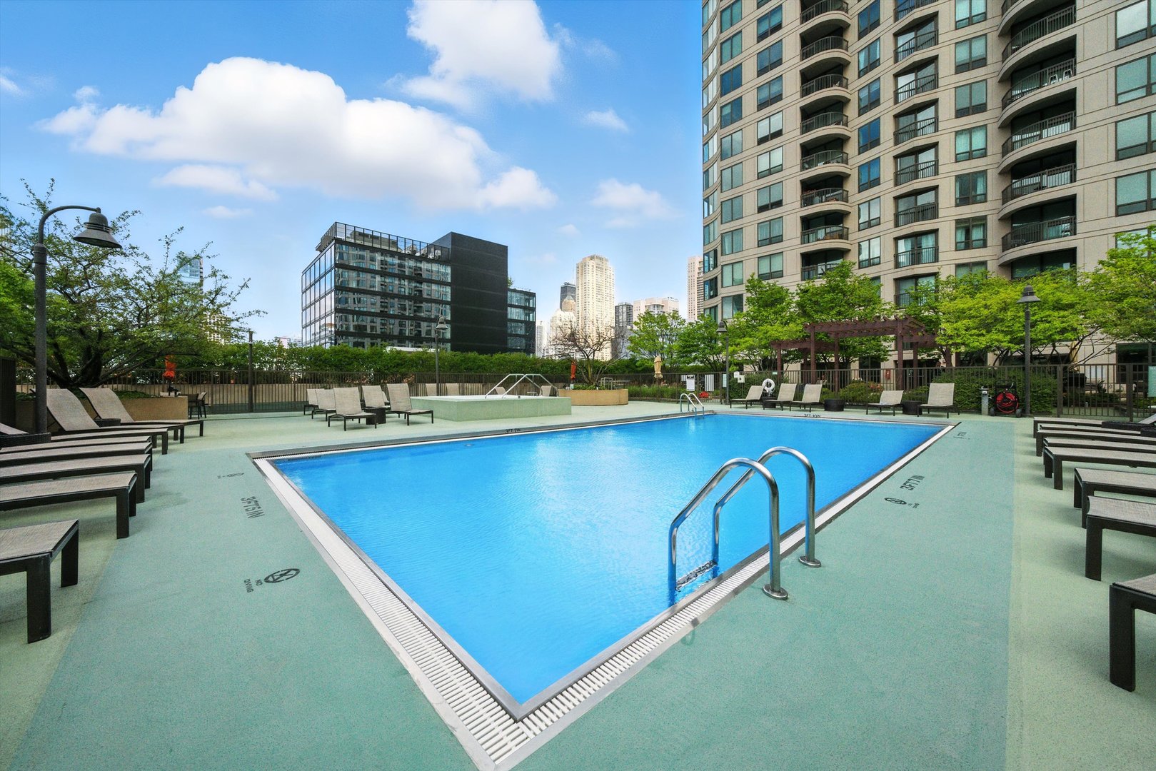 400 N La Salle Drive Unit: 2908