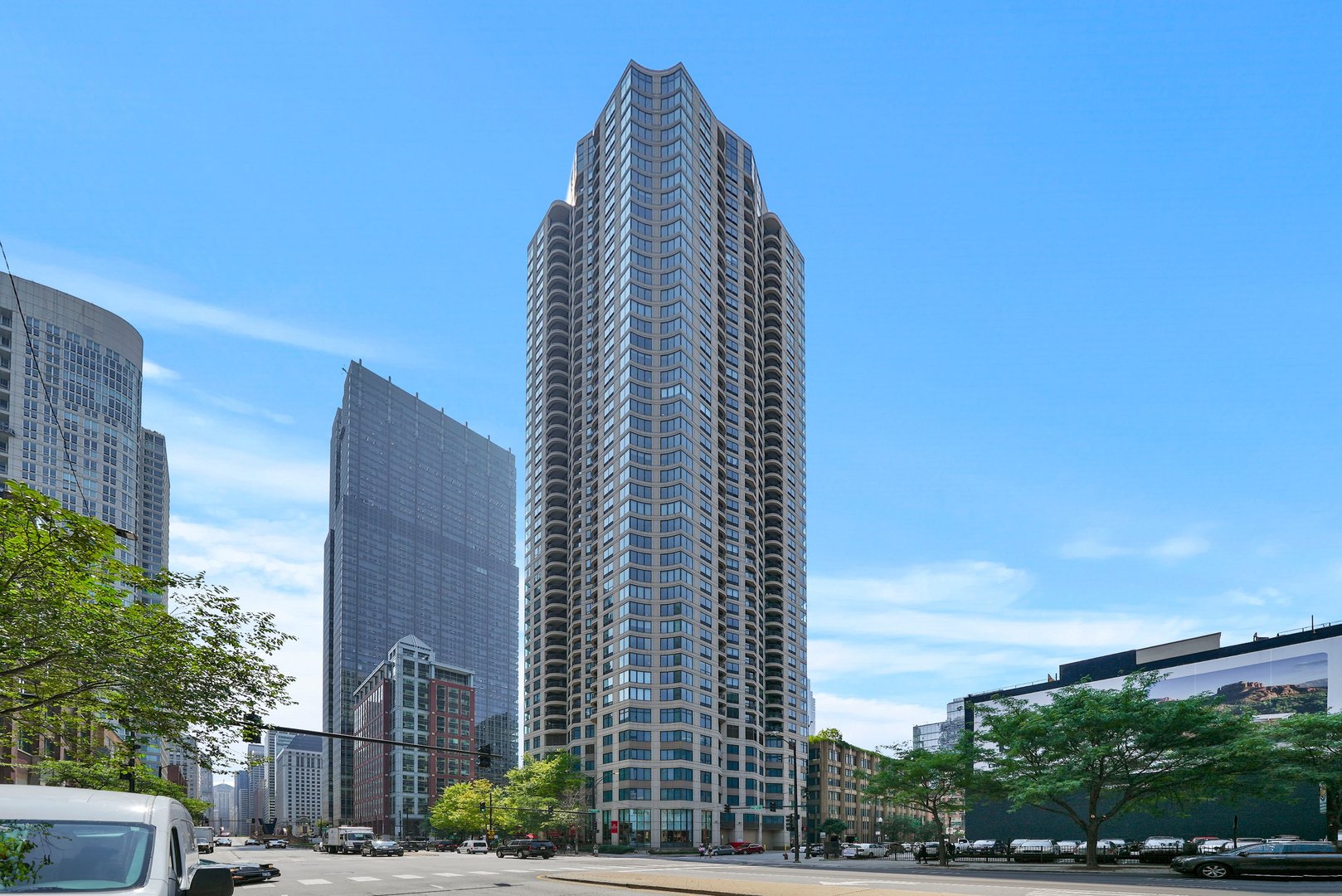 400 N La Salle Drive Unit: 2908