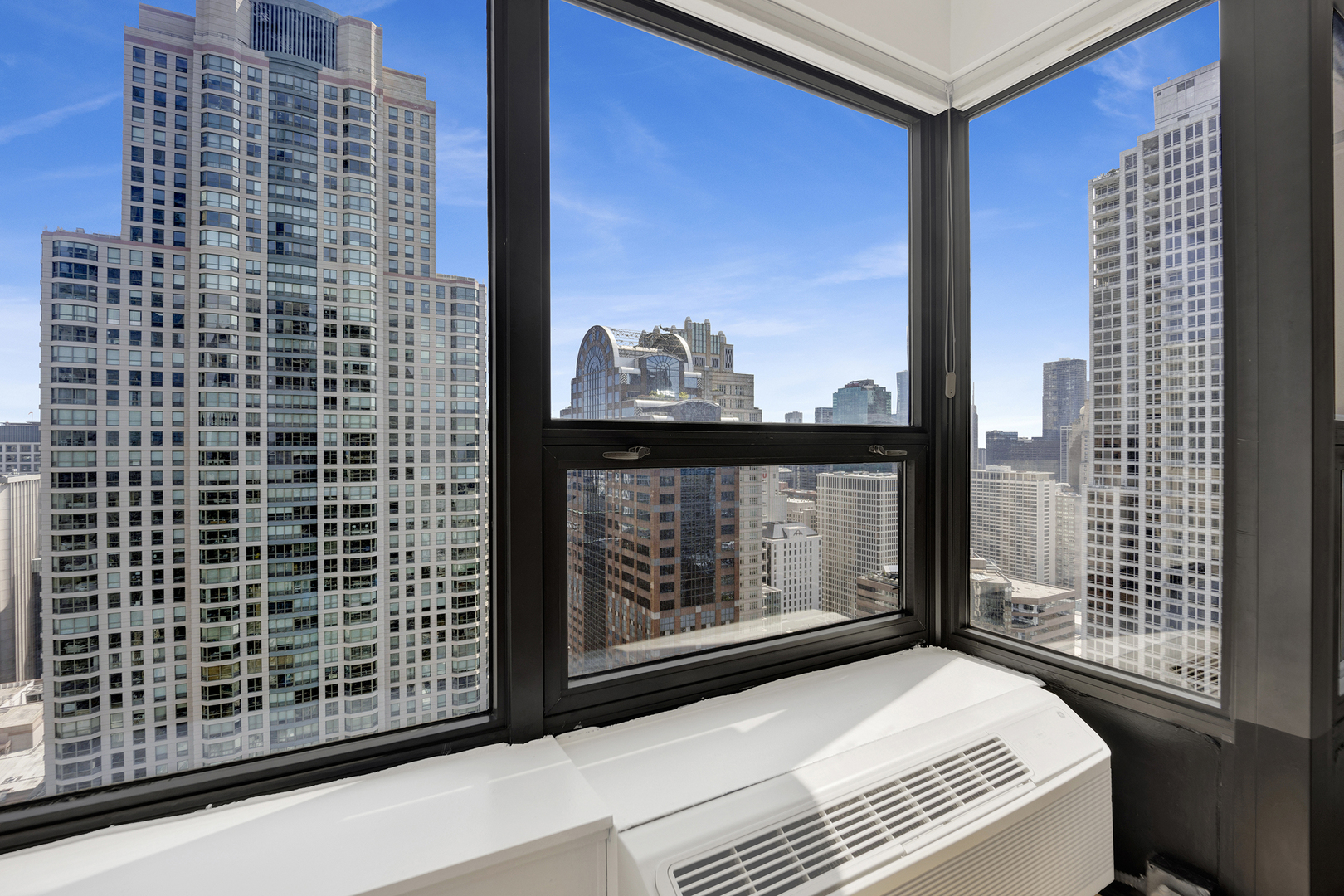 30 E Huron Street Unit: 4110