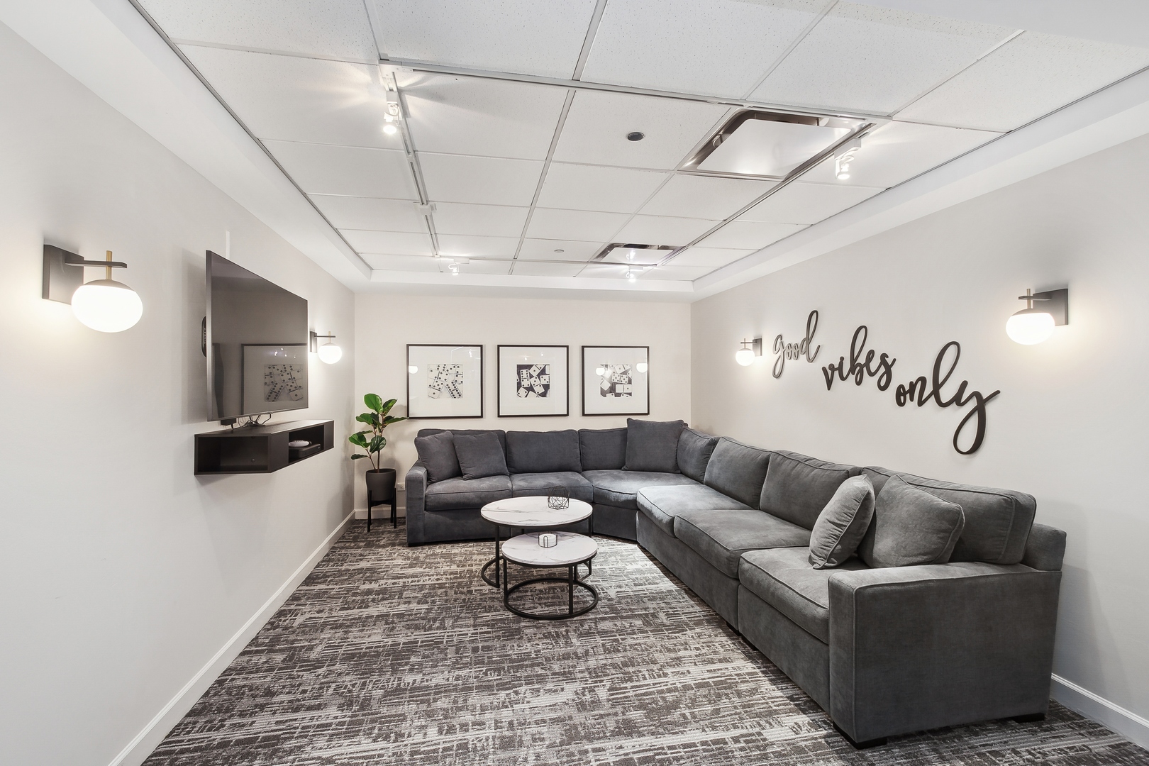 30 E Huron Street Unit: 4110