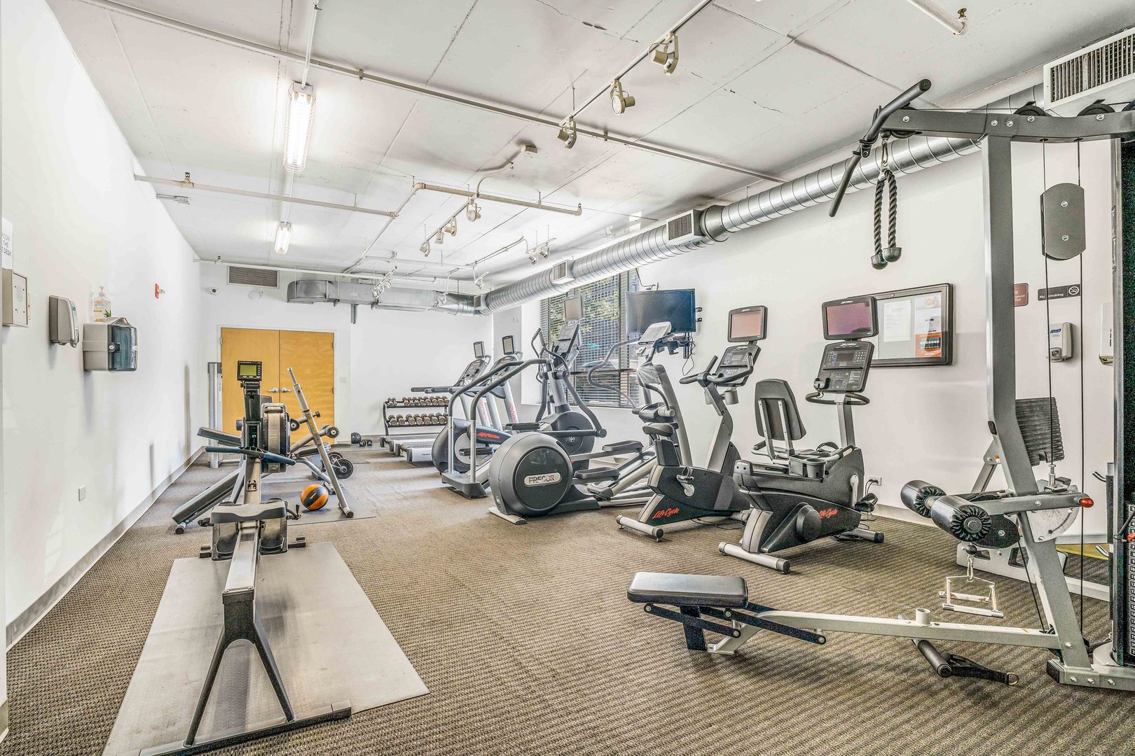 212 E Cullerton Street Unit: 606