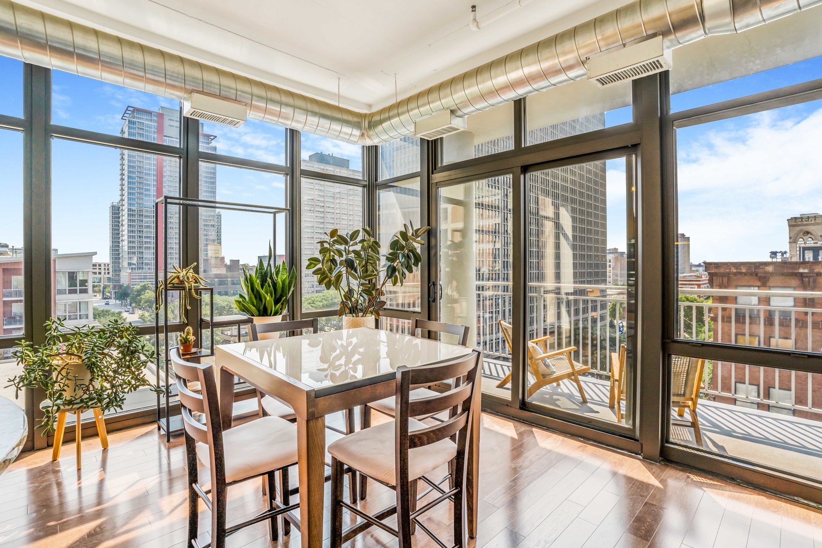 212 E Cullerton Street Unit: 606