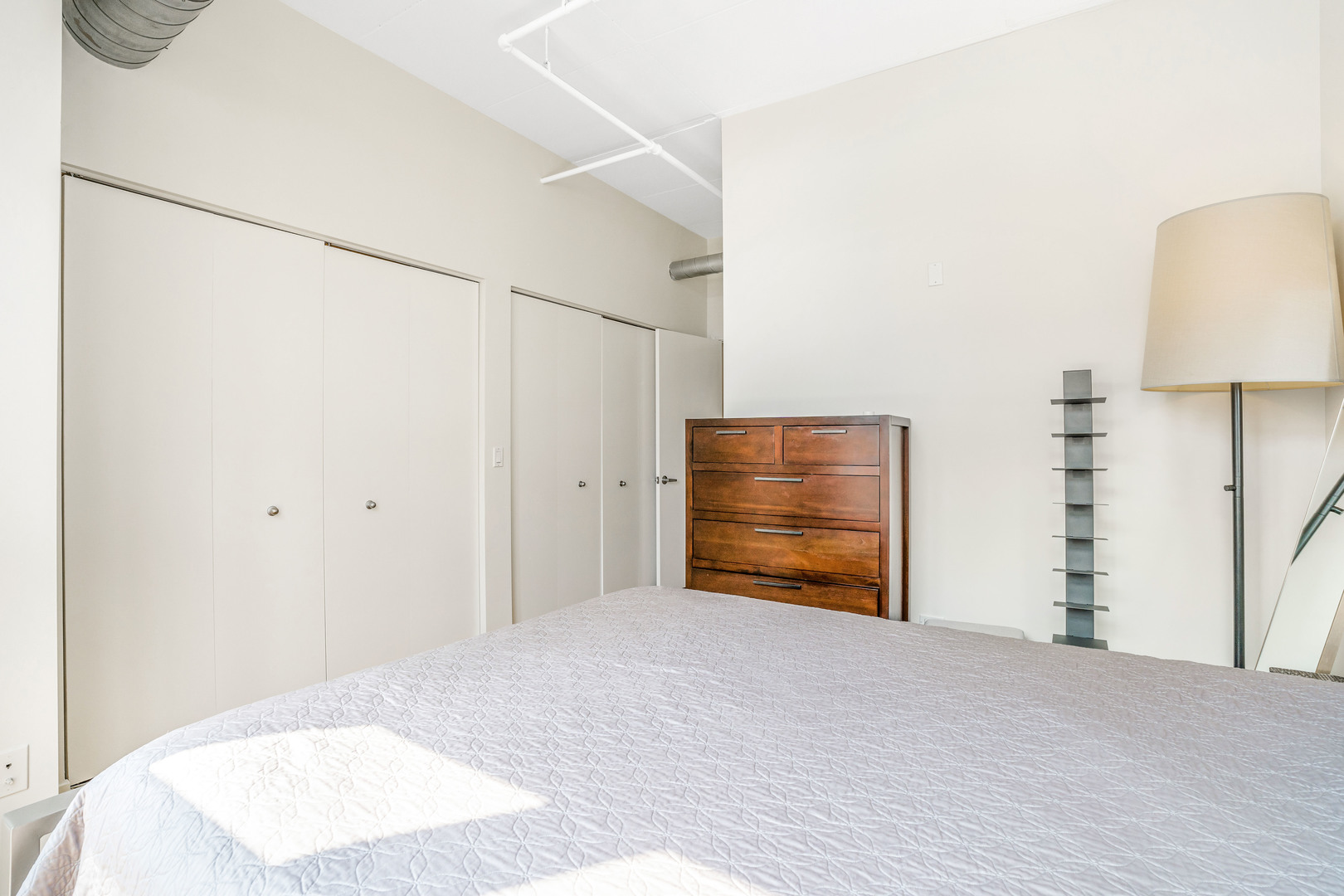 212 E Cullerton Street Unit: 606