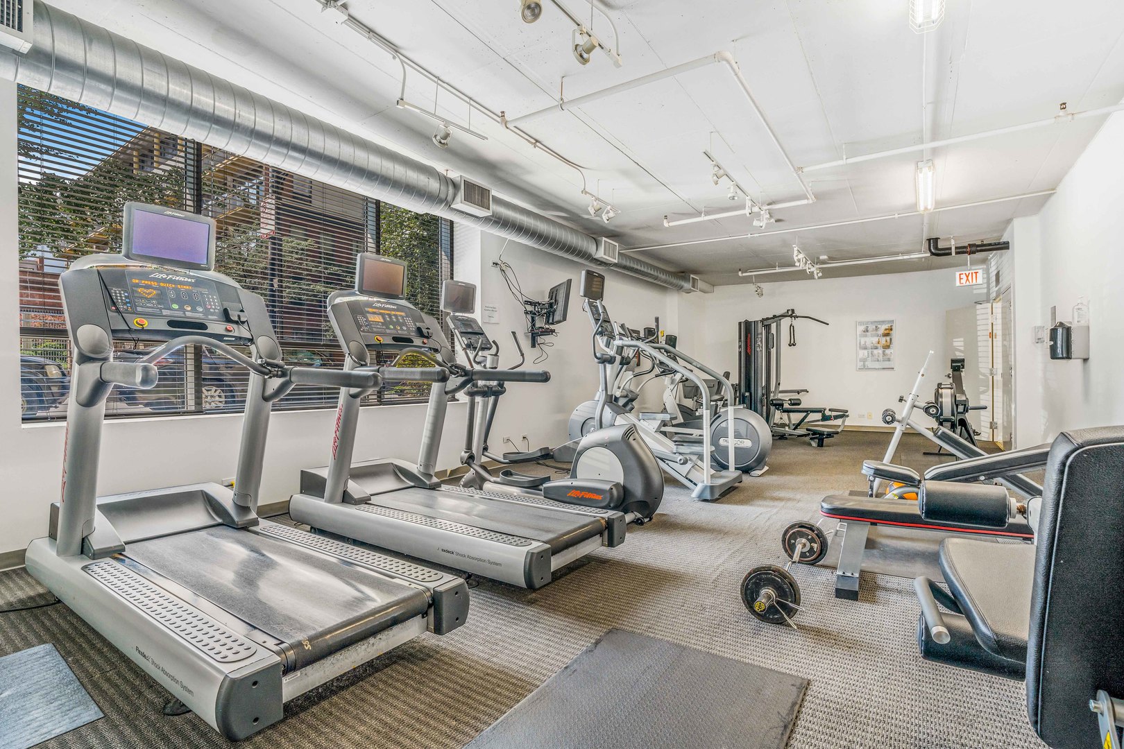 212 E Cullerton Street Unit: 606