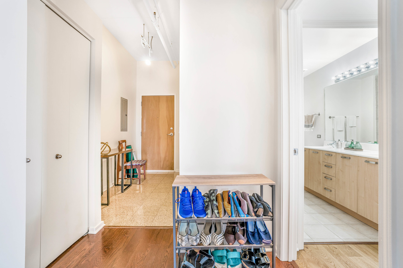 212 E Cullerton Street Unit: 606