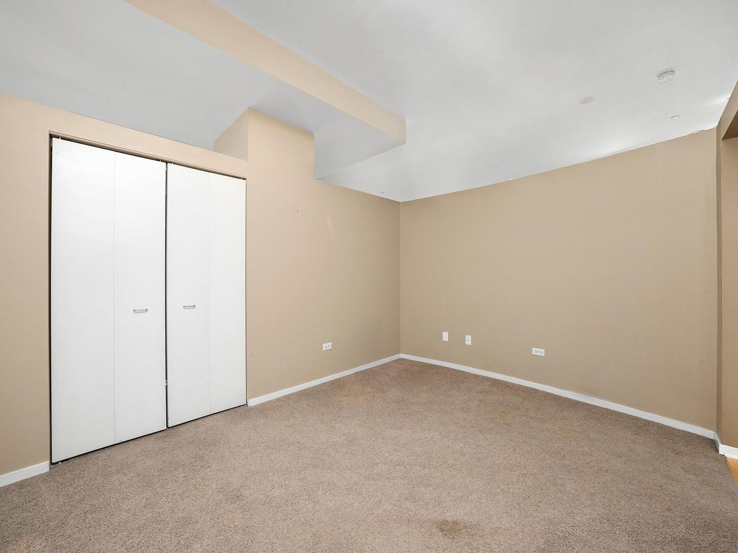 208 W Washington Street Unit: 1606