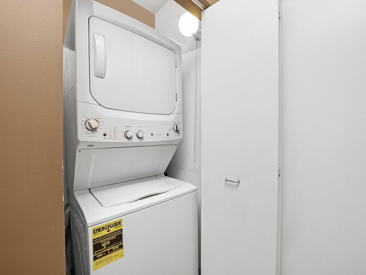 208 W Washington Street Unit: 1606