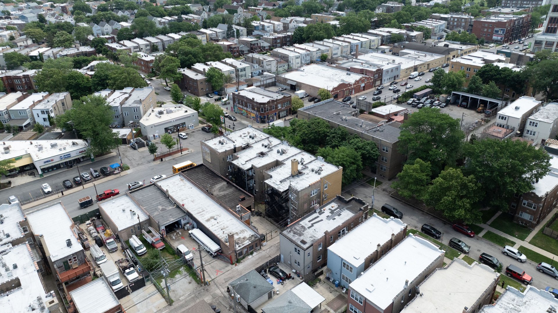 4006 W WELLINGTON Avenue Unit: 3