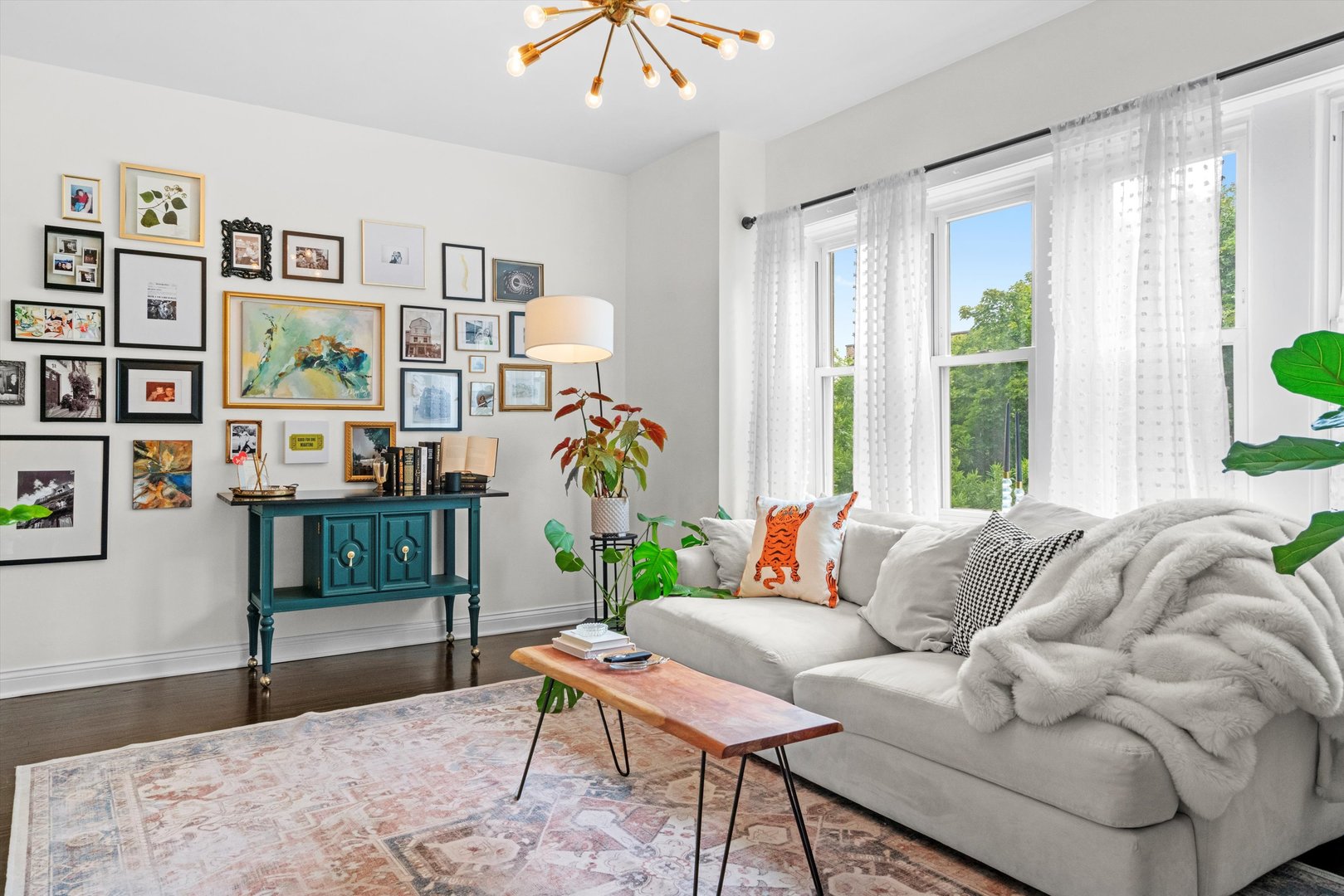 4006 W WELLINGTON Avenue Unit: 3