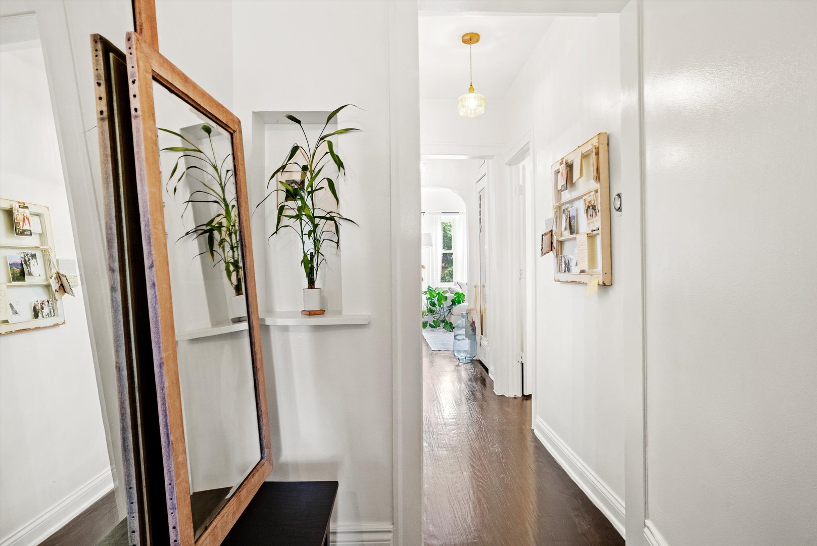 4006 W WELLINGTON Avenue Unit: 3