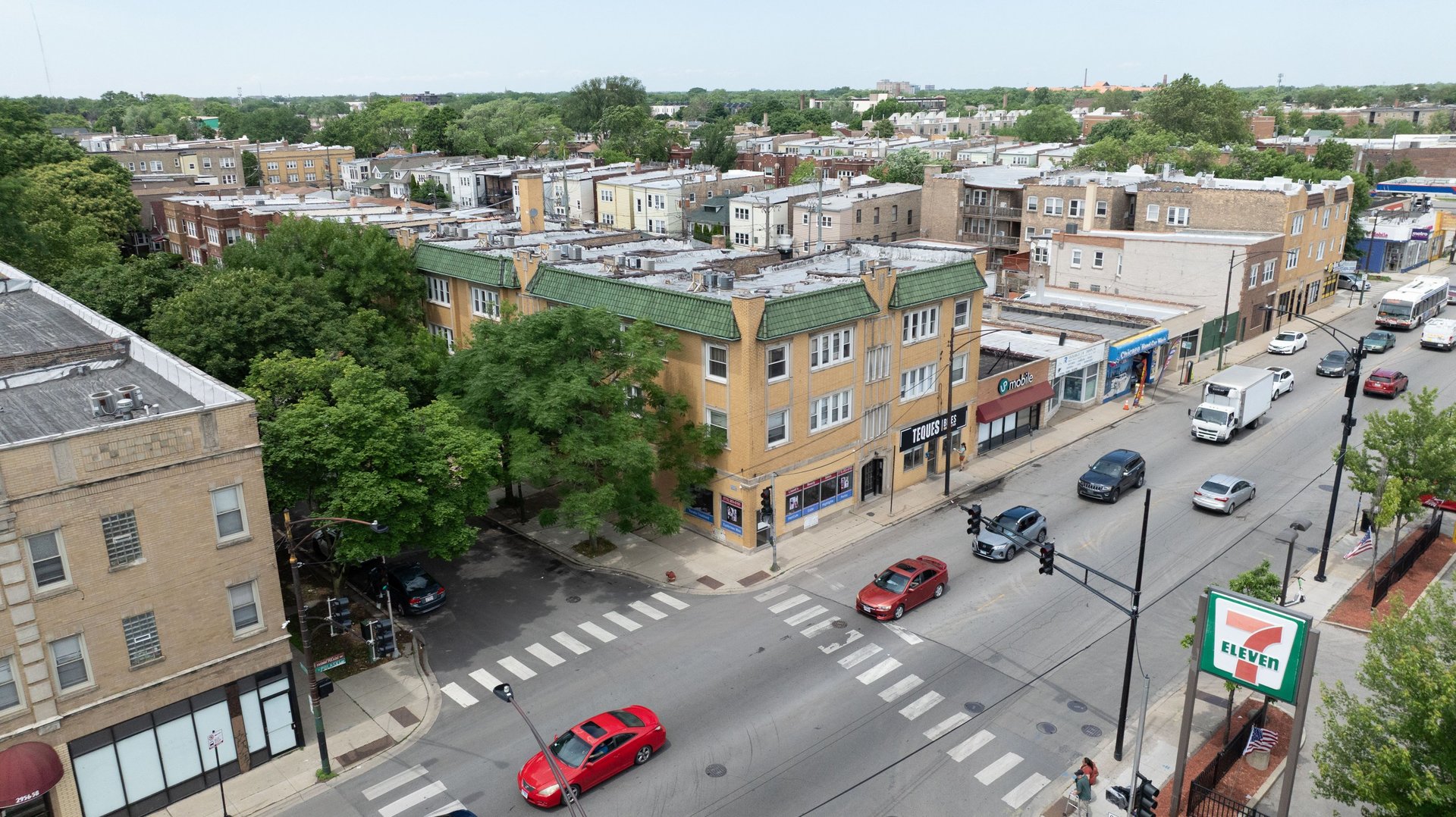 4006 W WELLINGTON Avenue Unit: 3