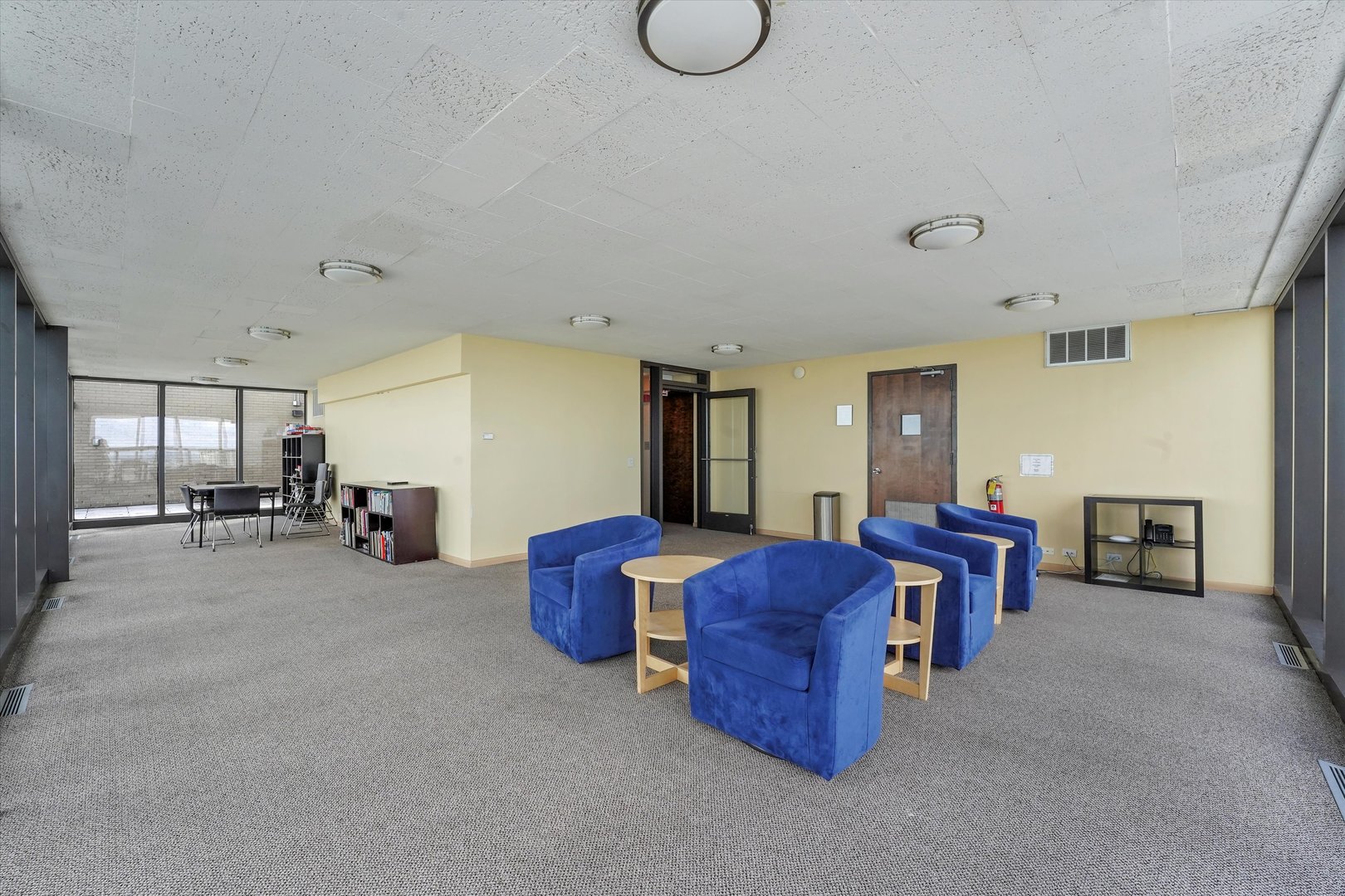 1560 N Sandburg Terrace Unit: 1209J