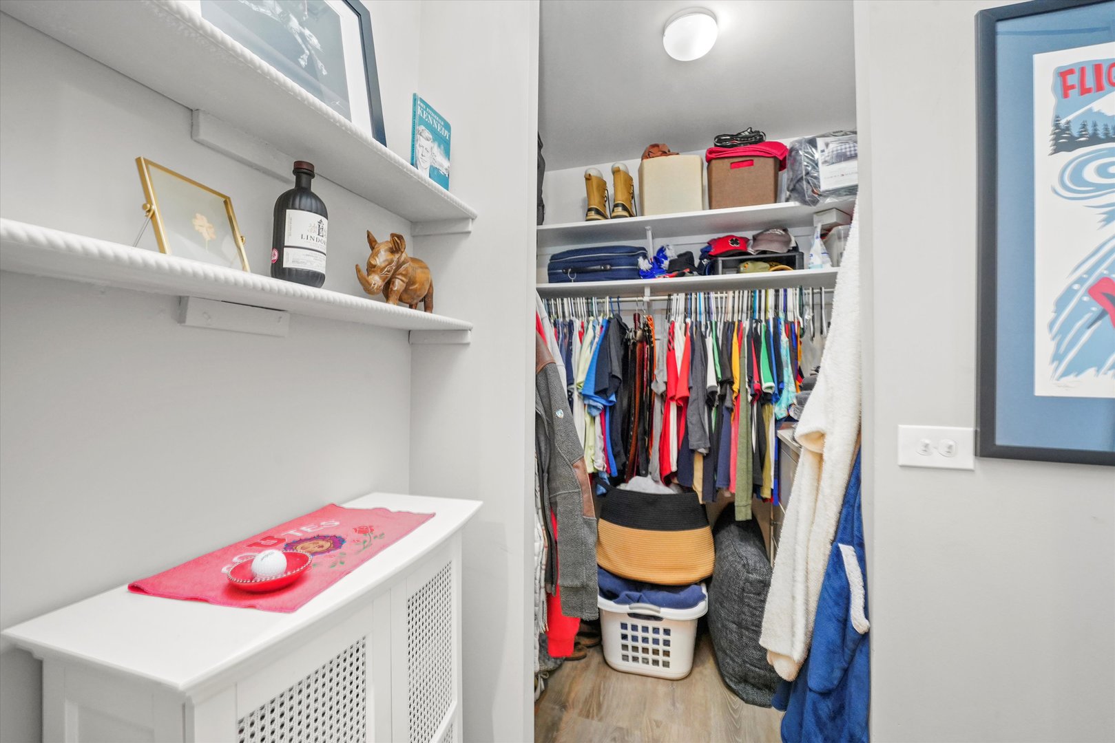 1560 N Sandburg Terrace Unit: 1209J