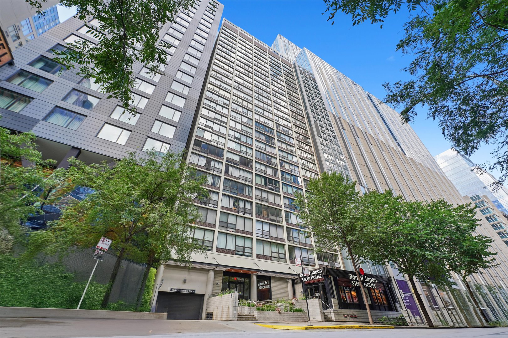 230 E Ontario Street Unit: 603