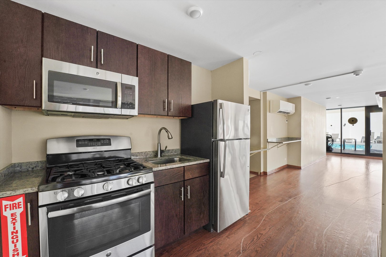 230 E Ontario Street Unit: 603