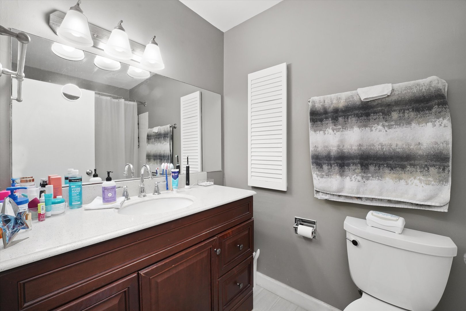 230 E Ontario Street Unit: 603