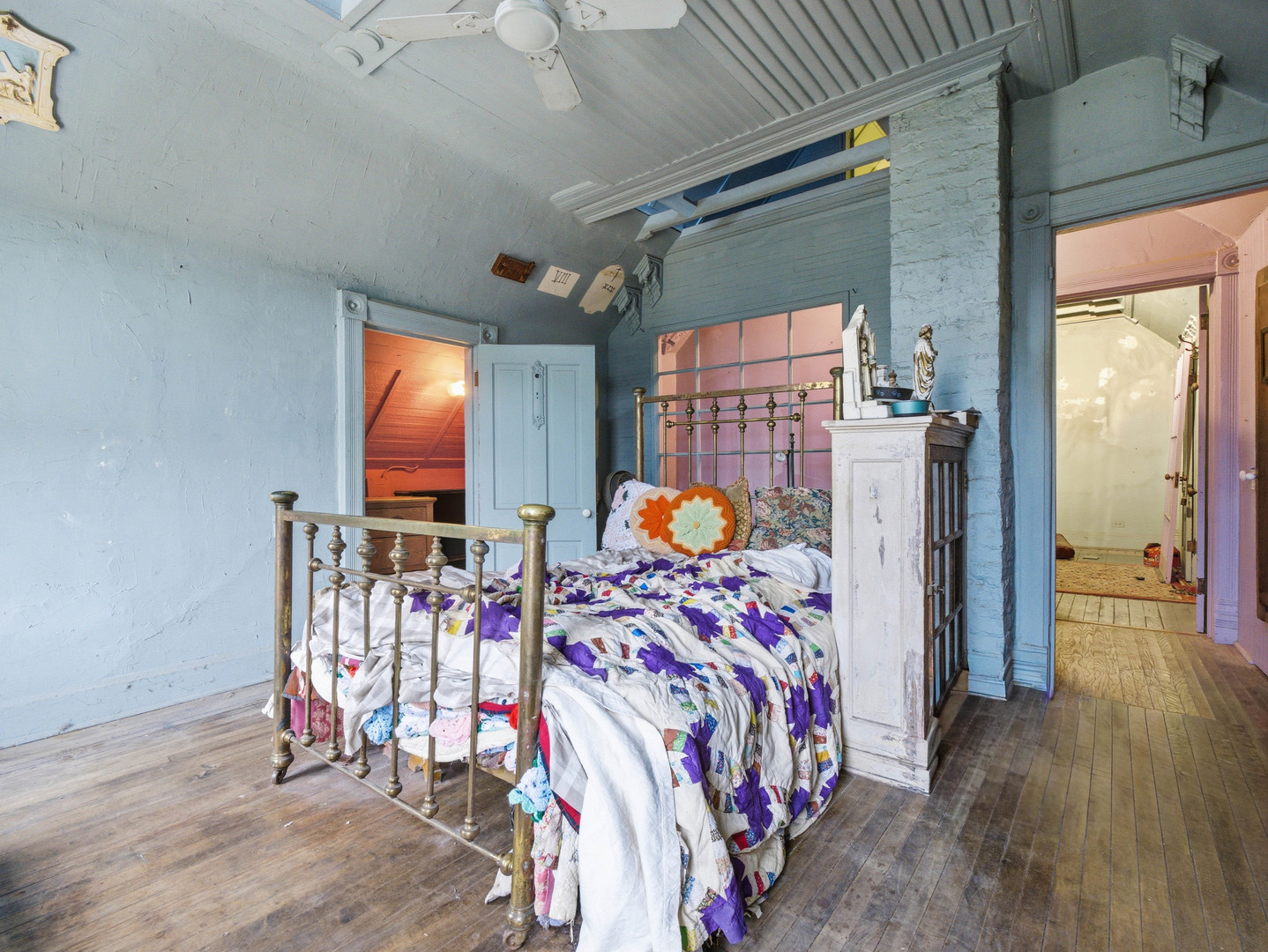 639 W Schubert Avenue