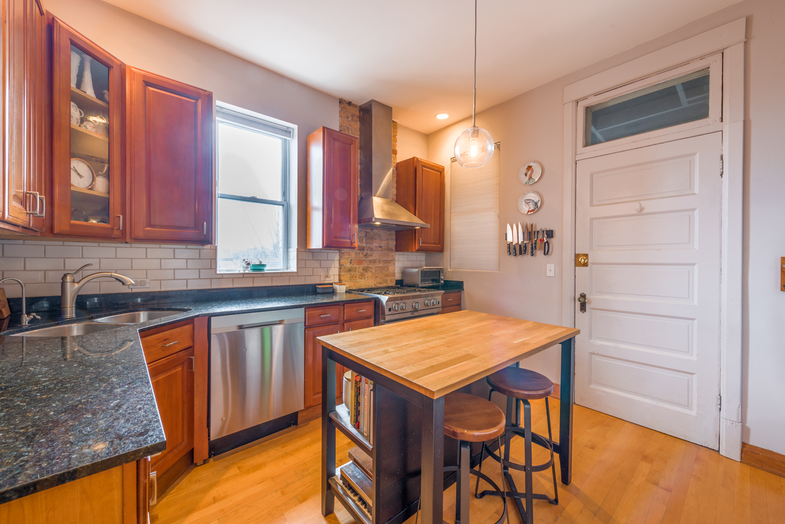 3115 W Belden Avenue Unit: 3