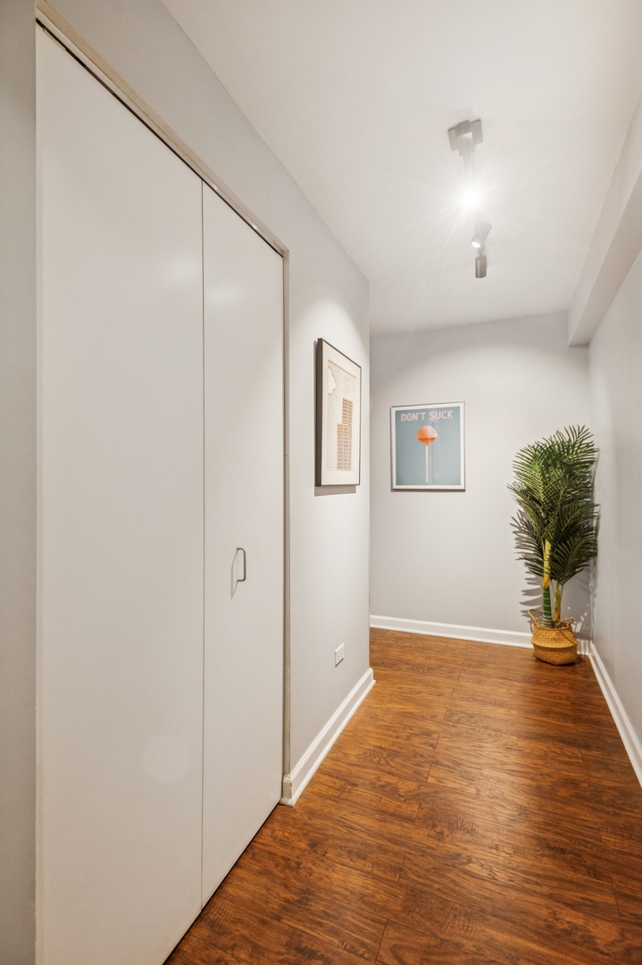 2 E ERIE Street Unit: 1414