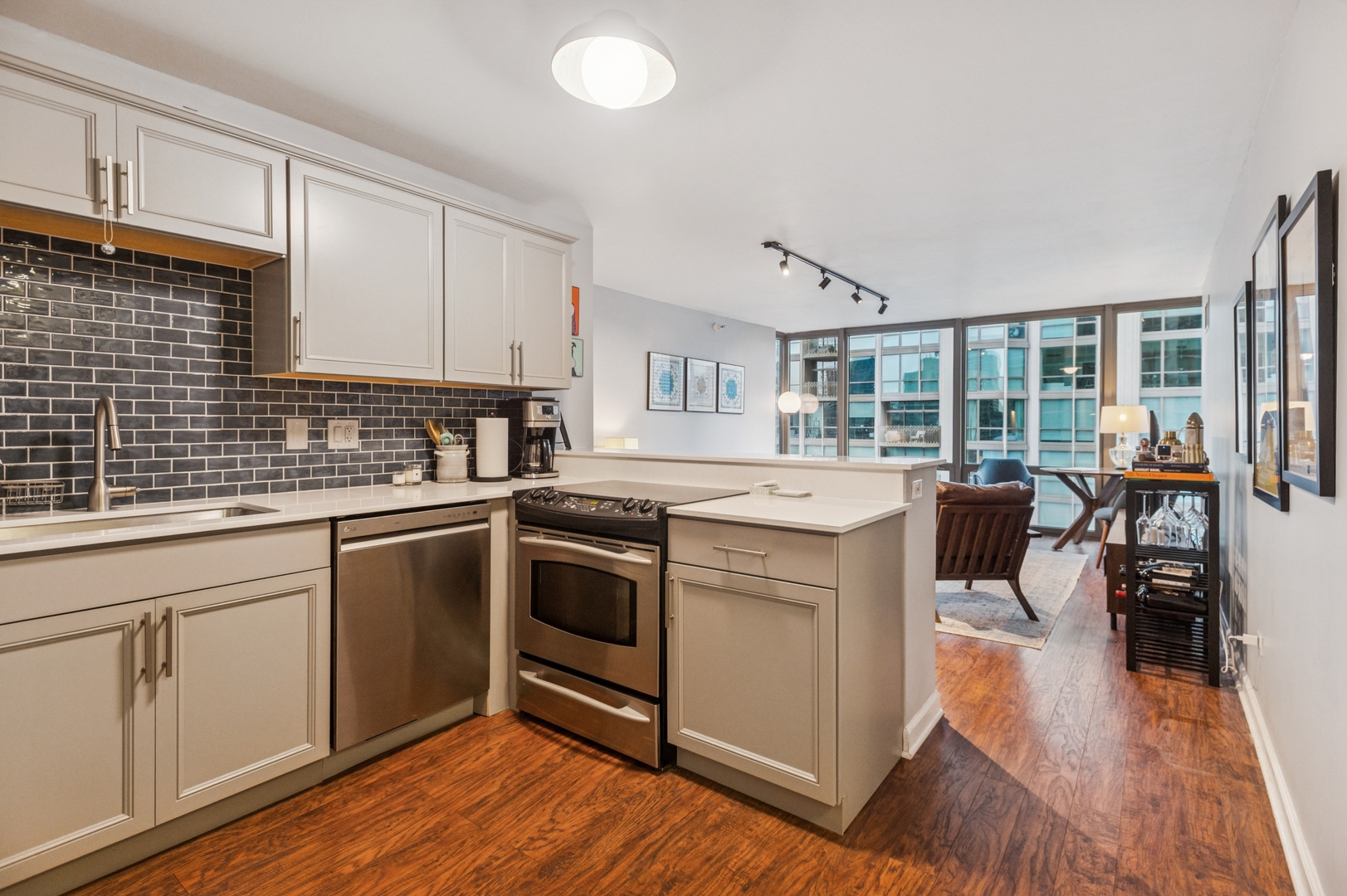 2 E ERIE Street Unit: 1414