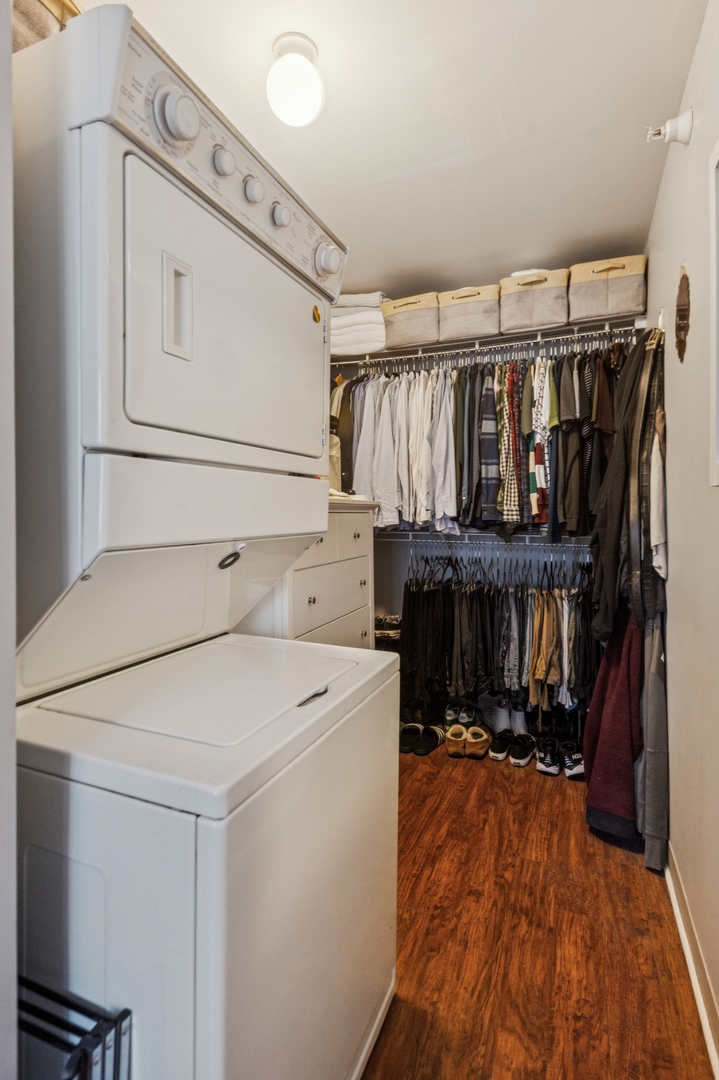 2 E ERIE Street Unit: 1414