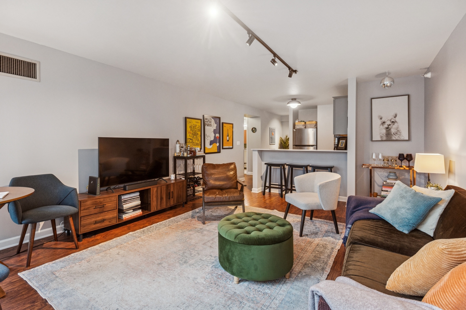 2 E ERIE Street Unit: 1414