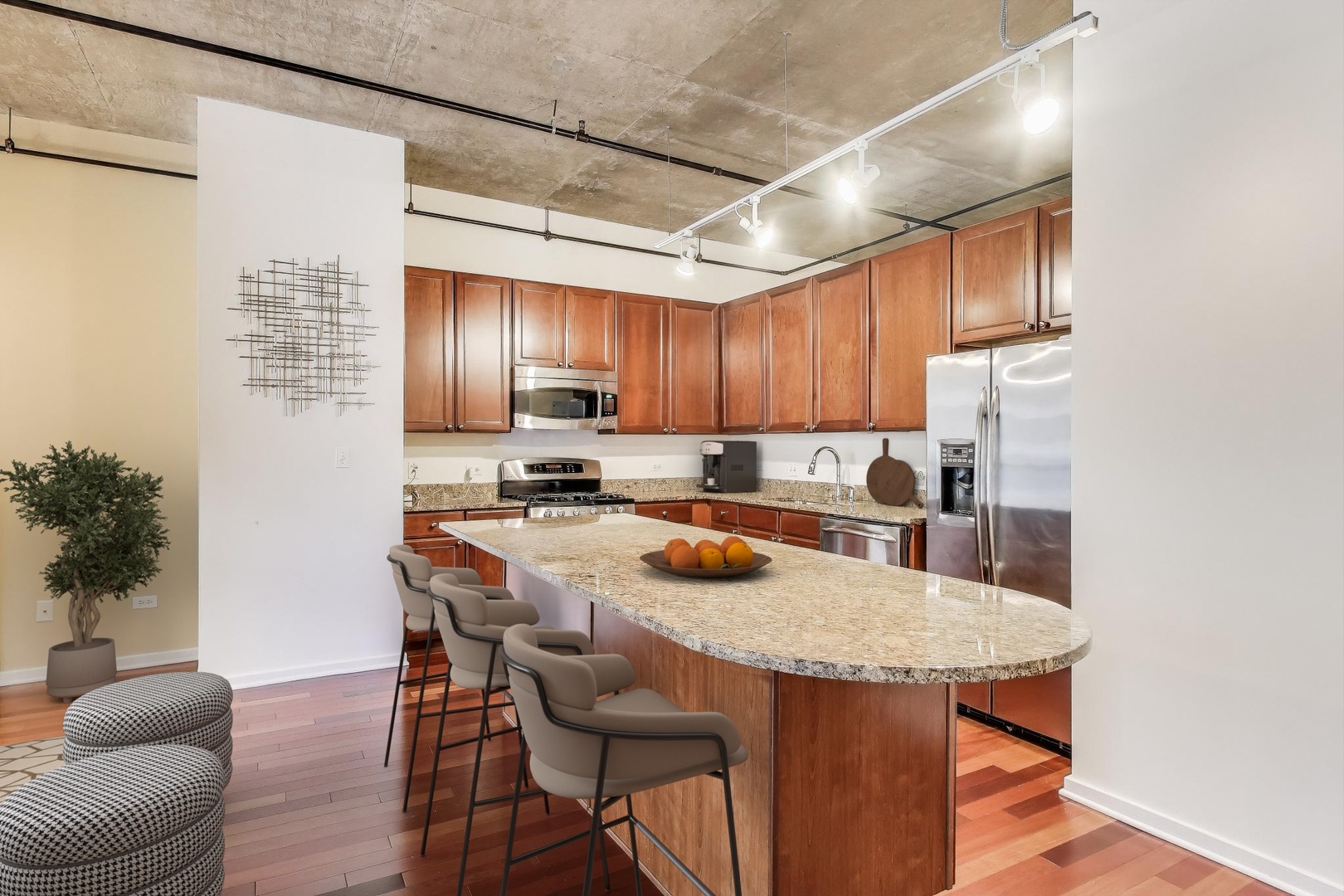 520 S State Street Unit: 706