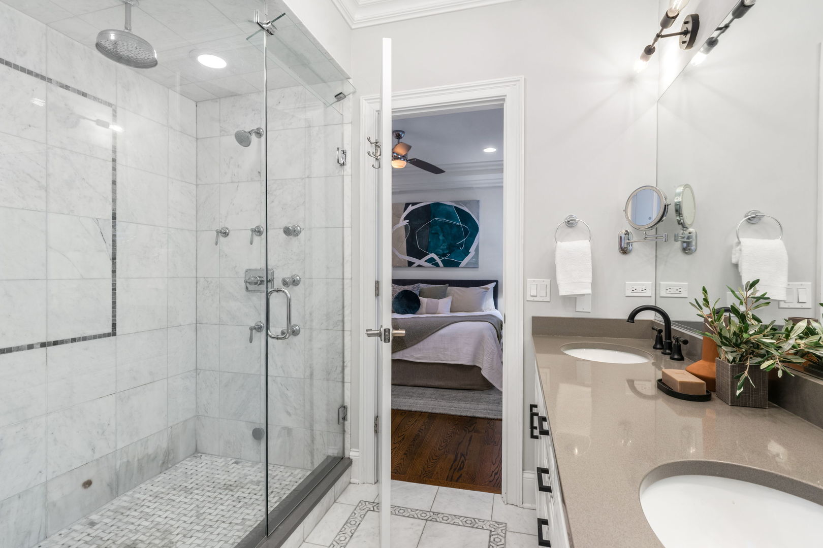 1833 W Addison Street Unit: 2